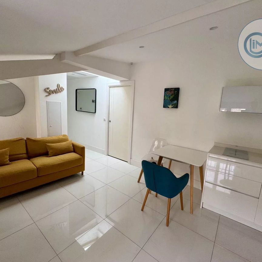 Location Appartement 1 pièce 21m² VILLEFRANCHE SUR MER 06230 - Photo 1