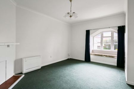 Woburn Art Deco Apartment - Photo 2