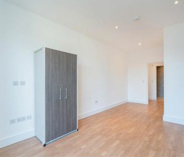 Brent Cross Gardens - Photo 3