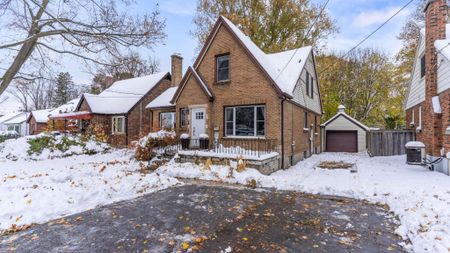 For Lease - 36 Bond Street, London South, Ontario - Photo 3