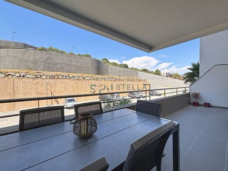Superbe T2 meublé avec grande terrasse et parking - Photo 5