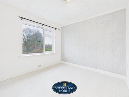 3 bedroom end of terrace house to rent - Photo 4