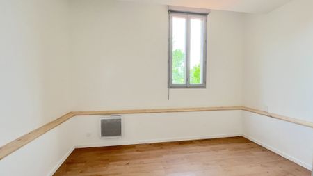 A LOUER MAISON DE VILLE 4 PIECES AVEC EXTERIEUR - SECTEUR BLAYE - Photo 4