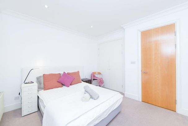 2 bedroom flat in Star Place - Photo 1