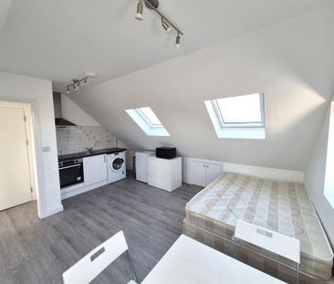 Studio to rent - Photo 5