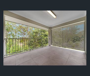 Beautiful Family Home - Don't miss out! - Photo 3