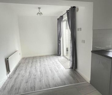 110 Stream Street, Downpatrick, BT30 6DF - Photo 3