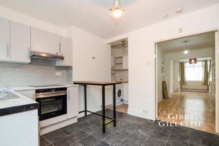 3 bedroom terraced house to rent - Photo 4