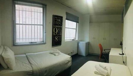 Room 4 (Non Ensuite) - Photo 3