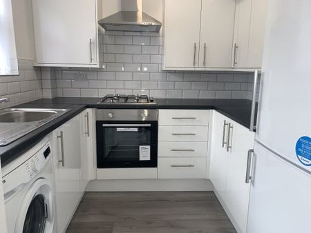 Kings Drive, L25 - Photo 2