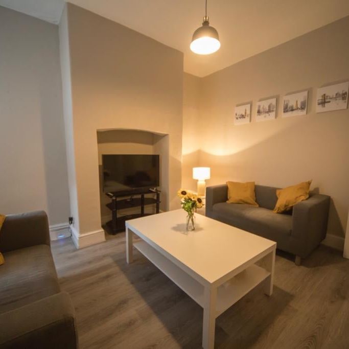 4 Bed Terraced House, Deramore Street, M14 - Photo 1