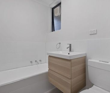 Inviting 2-Bedroom Apartment in Desirable St Kilda East Location - ... - Photo 6