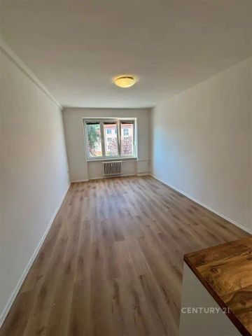 Pronájem bytu 2+kk, 38 m - Fotografie 5
