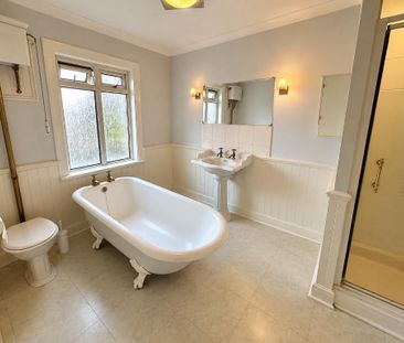 4 bedroom semi-detached house to rent - Photo 6