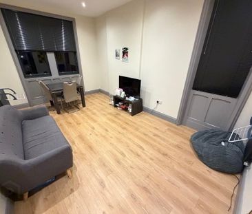 Apt 5, 1 Sussex Place, Belfast, BT2 8AL - Photo 1