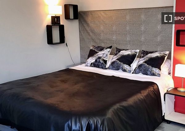 barcelona, Catalonia 08018