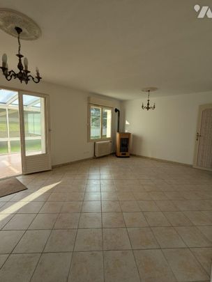 Maison à Louer à Nogent-le-Rotrou (28400) en Eure-et-Loir (28) Cette maison, d'une surface h... - Photo 1