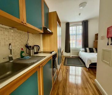 Flat 212 Fulham Palace Road, Fulham W6 9HH - Photo 6