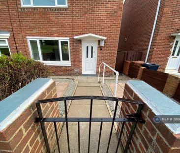 2 bedroom semi-detached house to rent - Photo 2
