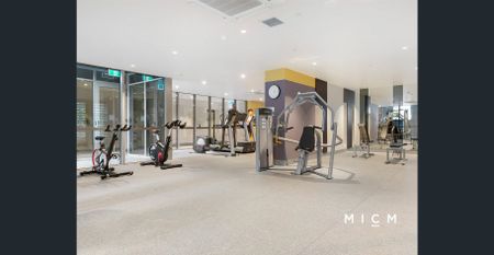 Unfurnished One Bedroom Apartment Plus Study For Rent In Premier Location - Photo 3