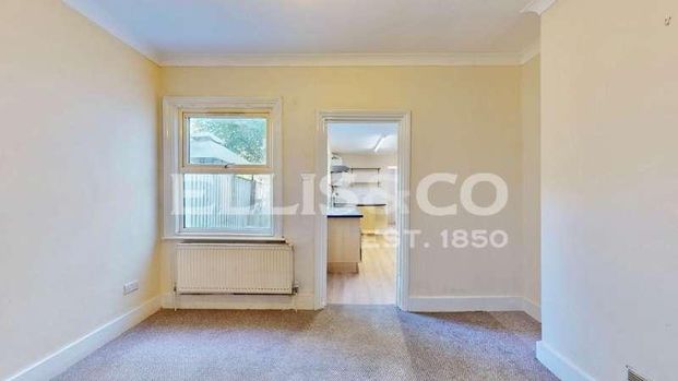 Orchard Road, Brentford, TW8 - Photo 1