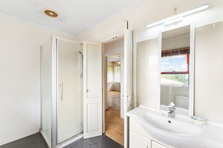 3 Bedrooms on Kirrie Ave - Photo 5