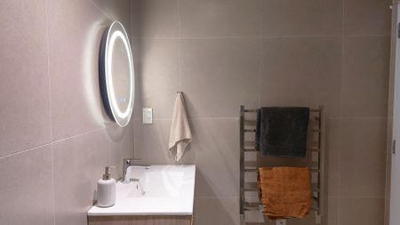 Stunning Two Bedroom Townhouse - Photo 2