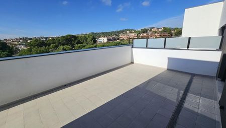 3 bedroom luxury penthouse for rent in Teià, Catalonia - Photo 4