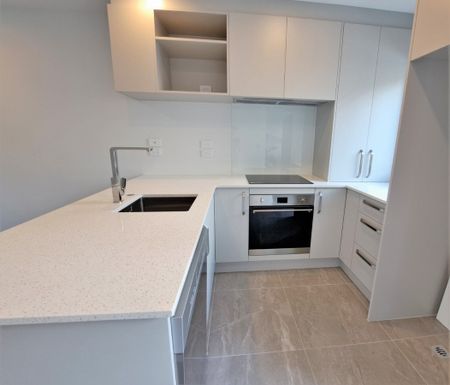 2/47 Awaroa Road, Sunnyvale - Photo 3
