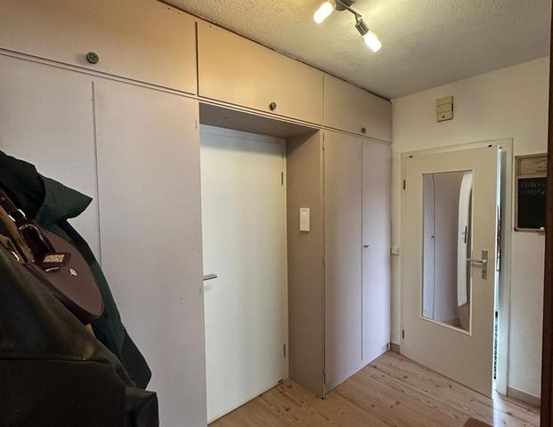 2-Zimmer Wohnung in 33607 Bielefeld City mit Garage und Balkon - Foto 1