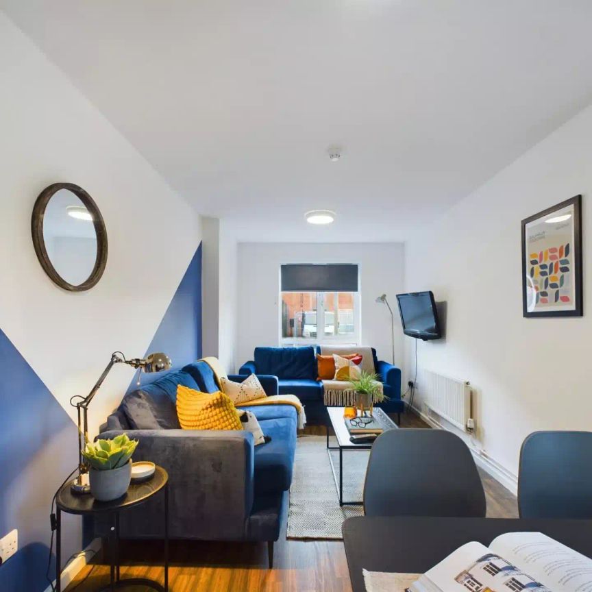 4 Bedroom House - Photo 1