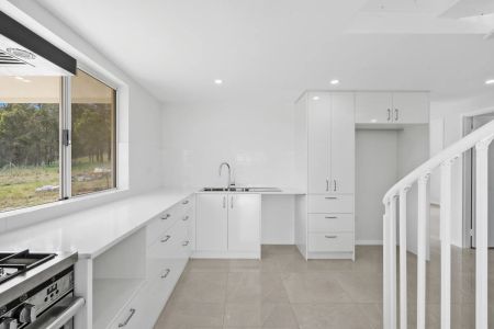 Brand New Off-Grid Barn Style Home on 5,800sqm - Photo 4