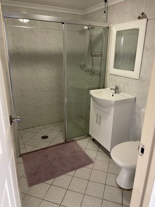 Beaconsfield - Photo 1