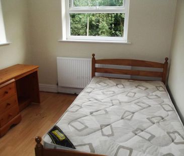 6 bedroom semi-detached house to rent - Photo 4