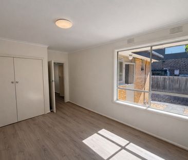 Renovated Two-Bedroom Unit In Excellent Location: - Photo 2