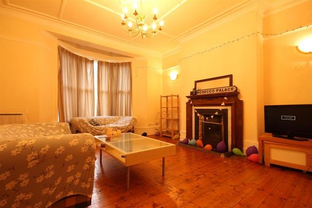 5 bedroom maisonette to rent - Photo 1