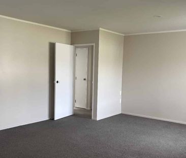 Spacious Family Home in Prime Ohope Location - Photo 5