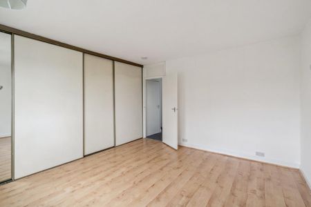 2 bedroom maisonette to rent - Photo 4