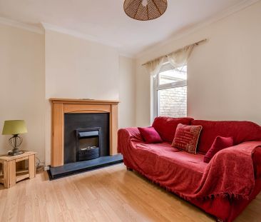 28 Sunnyside Drive, Belfast, BT7 3DX - Photo 2