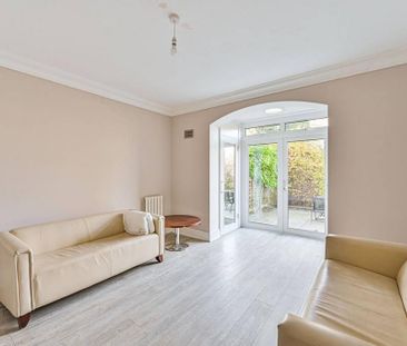 4 bedroom semi-detached house to rent - Photo 2