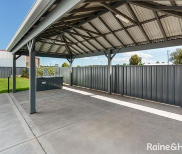 Modern 2 Bedroom Unit in Wallsend - Photo 5