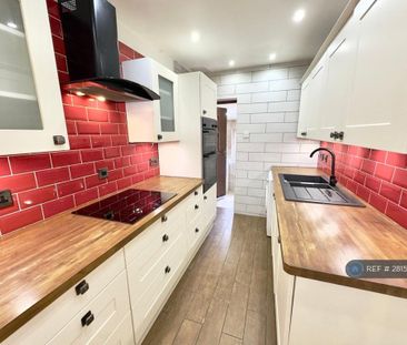 2 bedroom terraced house to rent - Photo 5