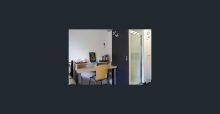 Modern One-Bedroom Studio Apartment in the Heart of North Melbourne - Photo 2