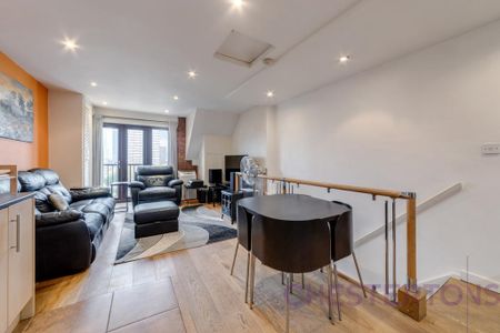 3 bedroom flat to rent - Photo 2