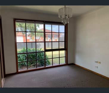 1/64 Ashleigh Crescent, Meadow Heights, Vic 3048 - Photo 2