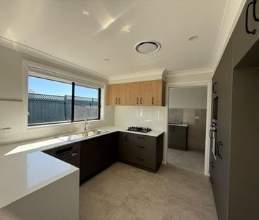 Stunning New Duplex in Gated Community - Photo 6