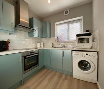 1 bedroom ground floor flat to rent - Photo 5