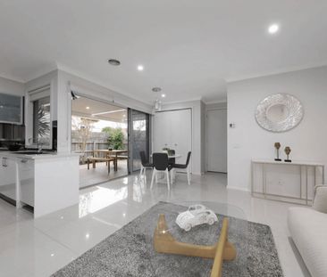 Low maintenance family living - Photo 4