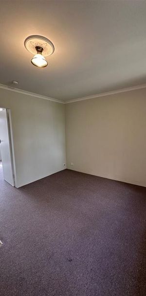 2/4 Bowers Place, Queanbeyan - Photo 1