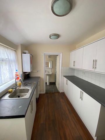 3 bedroom terraced house to rent - Photo 3